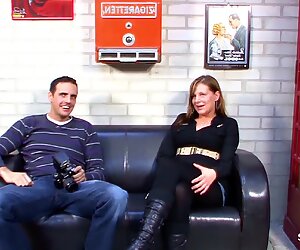 DEUTSCHE MUTTER AUF DER STRASSE IN BOCHUM ABGESCHLEPPT FÜ_R CASTING